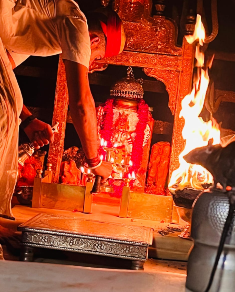 करणी माता का चमत्कार: जब यमराज से लड़कर माता अपने पुत्र ‘लाखण’ को वापस ले आईं!