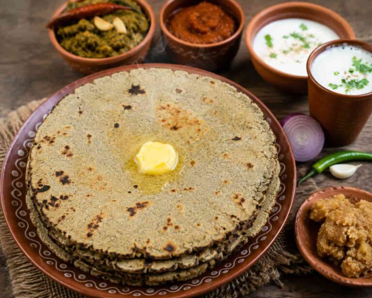 5 आसान टिप्स: घर पर बनाएं एकदम सॉफ्ट बाजरे की रोटी (Bajre ki Roti) और जानें इसके फायदे